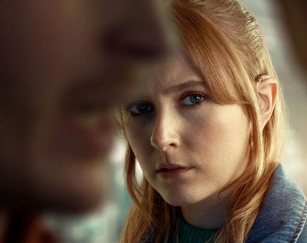 Code of Silence doof dove vrouw liplezen