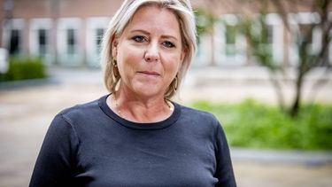 DEN HAAG - Rianne LetschertMinister van Onderwijs, Cultuur en Wetenschap voorafgaand aan de wekelijkse ministerraad in het ministerie van Algemene Zaken. Deze vindt eerder plaats vanwege Hemelvaart. ROBIN UTRECHT / ANP