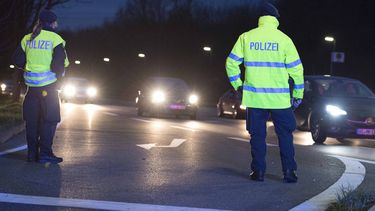 Helpers bij ongeluk overlijden op Duitse snelweg. / ANP