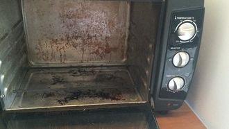 Ransballen Leiden: lasagne ontploft in de oven