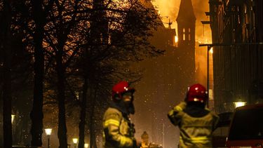 AMSTERDAM - In de toren van de Vondelkerk in Amsterdam is tijdens de nieuwjaarsnacht brand uitgebroken. De kerk staat bij het Vondelpark in de hoofdstad. REMKO DE WAAL / ANP