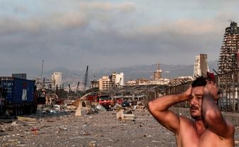 Een foto van een radeloze man in Beiroet
