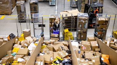 pakketbezorgers pakketbezorging pakketjes