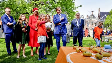 Koninklijke familie viert feest in Groningen. / ANP