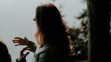 Opgebiecht: ‘Ik bedenk steeds smoesjes om maar niet met een vriendin af te spreken'