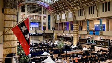AMSTERDAM - De vloer van de Amsterdamse beurs.  De Euronext AEX-index is gevestigd aan het Damrak. RAMON VAN FLYMEN / ANP