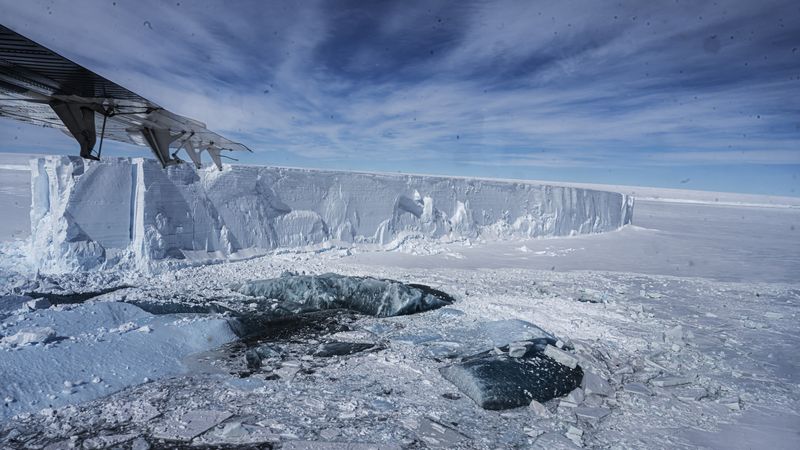 Antarctica Kadir van Lohuizen