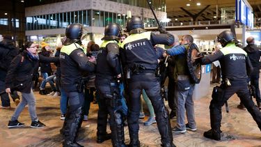 23 aanhoudingen bij demonstratie in Rotterdam