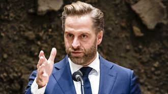 Hugo de Jonge warmtepomp kritiek politici verplicht