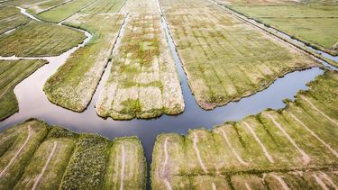 STRIJEN - Een dronefoto van een droog landschap. Door het warme weer is er aanhoudende droogte en een dreigend watertekort in Nederland. JEFFREY GROENEWEG / ANP