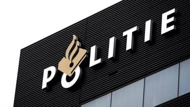 ROTTERDAM - Logo van de politie. ANP  REMKO DE WAAL