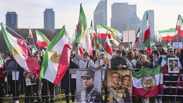 DEN HAAG - Actievoerders op het Malieveld tijdens een demonstratie uit solidariteit met het Iraanse volk. Het protest draait onder meer om het dodelijke geweld tegen demonstranten in Iran en tegen het Iraanse regime. PHIL NIJHUIS / ANP