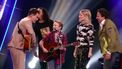 Coaches Voice Kids zingen lied samen met auditant