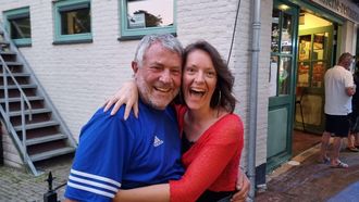 Tussen Jiska en haar partner zit een groot leeftijdsverschil: 'Hij is 64, ik ben 32 – dit is liefde zoals ik het nooit eerder heb gekend'