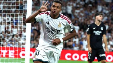 epa13193580 Real Madrid's Kylian Mbappe celebrates after scoring the 4-1 goal and his hat-trick during the Spanish LaLiga soccer match between Real Madrid and Real Sociedad, in Madrid, Spain, 26 August 2026.  EPA/KIKO HUESCA