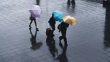 AI voorspelt extreem weer steeds beter, en dat kan levens redden