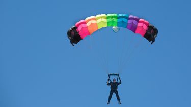 Vrouw parachute-ongeluk gevonden door scouts