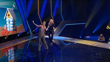 Bridget Maasland en Emma Heesters in Secret Duets