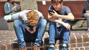smartphone-school-mobiele telefoon - klas
