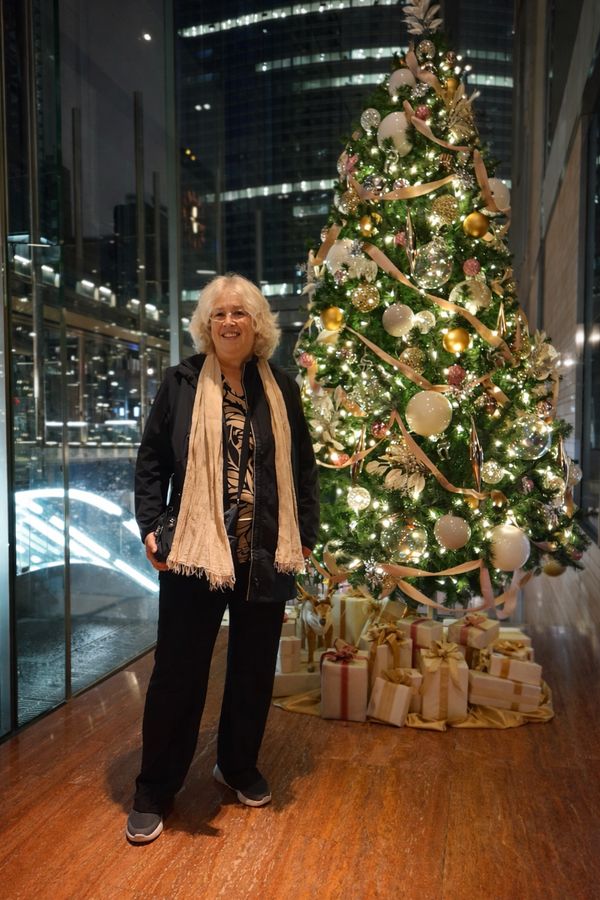 Deze mensen vieren kerst op een andere manier: van kinderen helpen in Nepal tot piano spelen in een revalidatiekliniek