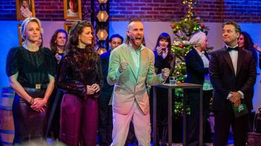 AMSTERDAM - Merel Westrik, Nathan Rutjes en Loes Haverkort  tijdens finale van het tv-programma Wie is de Mol? vanuit De Hallen. ANP WESLEY DE WIT