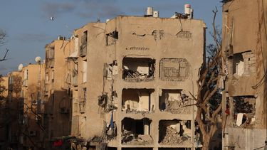 epa12840294 A view of damage at the scene of a direct hit of an Iranian missile in Arad, Israel, 22 March 2026. According to a Magen David Adom (MDA) ambulance service spokesperson, 88 people where treted and transferred to hospitals. Among them are 10 patients in serious condition, 13 patients in moderate condition, 48 patients in mild condition, and 4 patients suffering from anxiety symptoms.  EPA/ABIR SULTAN