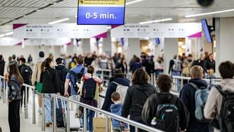 vakantie schiphol vakantiegangers