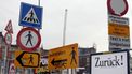 Overschot aan verkeersborden zorgt voor verwarring