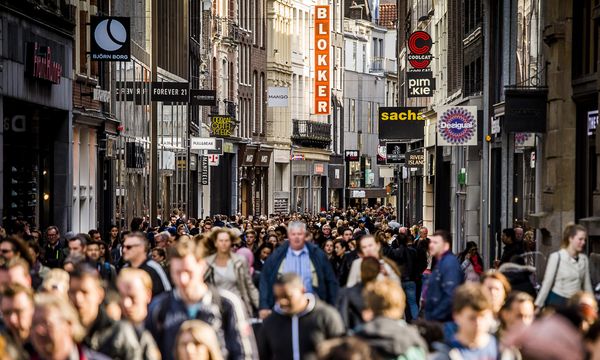 Nederlander shopt wat af op vakantie, maar kopen…