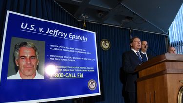 Beelden eerste zelfmoordpoging Epstein per ongeluk gewist