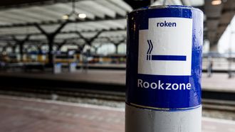 Vanaf 1 oktober zijn de Nederlandse stations rookvrij