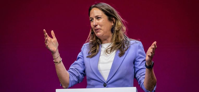 AMSTERDAM - Marjolein Moorman spreekt tijdens het Party of European Socialists (PES) congres in de Beurs van Berlage. De PES bestaat uit de nationale en regionale sociaaldemocratische partijen uit de Europese Unie. Tijdens dit congres spreken politici, journalisten, schrijvers, activisten, kunstenaars en wetenschappers vanuit de hele wereld. ANP DINGENA MOL