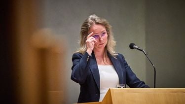 DEN HAAG - Minister Fleur Agema (Volksgezondheid, Welzijn en Sport) tijdens een debat in de Tweede Kamer over de donatie van mpox-vaccins aan landen in Afrika. De minister wilde eerder geen vaccins uit de Nederlandse voorraad doneren om de uitbraak in landen als Congo en Rwanda te bestrijden, maar lijkt daarop inmiddels terug te komen. ANP PHIL NIJHUIS