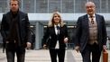 Patricia Paay met haar echtgenoot Robbert Hinfelaar (L) bij de rechtbank in Den Bosch na de rechtszaak tussen Patricia Paay tegen Johan Vlemmix. 