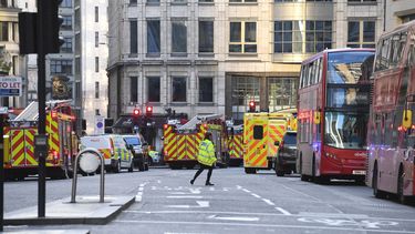 Twee voorbijgangers dood door aanslag Londen