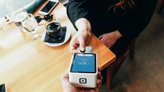 betalen fooi betaalsysteem percentages ongemakkelijk brein gevoel horeca