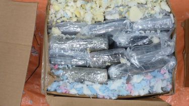 Douane vindt 260 kilo cocaïne, verstopt tussen afval