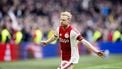 AMSTERDAM - Davy Klaassen of Ajax viert zijn openingstreffer met zijn teamgenoten tijdens de Nederlandse Eredivisie wedstrijd tussen AFC Ajax en Feyenoord in de Johan Cruijff ArenA op 14 december 2025 in Amsterdam, Nederland. ANP KOEN VAN WEEL