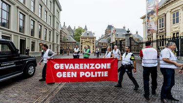 Politie voert ook actie bij Amsterdam CS