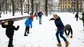 Rijksoverheid: Alléén sneeuwballengevecht met eigen huishouden