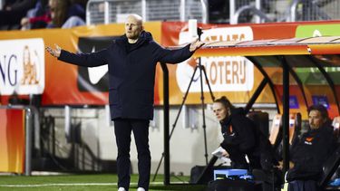 BREDA - Nederland coach Arjan Veurink reageert tijdens de WK-kwalificatiewedstrijd tussen Nederland (v) en Frankrijk (v) in Rat Verlegh Stadion in Breda, Nederland. SEM VAN DER WAL / ANP