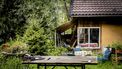 Koppel gaat een weekend weg: 13 krakers in huis