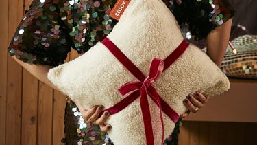 Leuk kerstcadeau nodig? Win een warmtekussen of -deken van Stoov