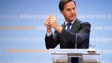 Op deze foto is premier Mark Rutte te zien tijdens de persconferentie van gisteren.