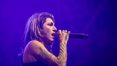 SCHIJNDEL - Sophie Straat tijdens een optreden op de eerste dag van Paaspop in het Brabantse Schijndel. Met het festival start traditiegetrouw het buitenfestivalseizoen. ANP EVA PLEVIER