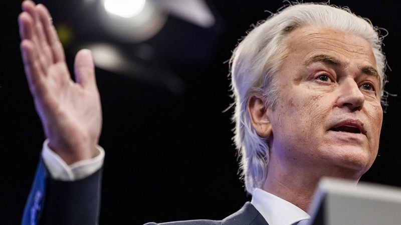 DEN HAAG - PVV-leider Geert Wilders presenteert in Nieuwspoort het plan 'De grens is bereikt'. In het plan staat een reeks nieuwe, aanvullende en strenge maatregelen op het gebied van asiel en immigratie. ANP REMKO DE WAAL