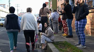 People evacuate after an earthquake in Bogota on August 10, 2026. A strong earthquake struck Colombia on August 10 and was strongly felt in major cities such as Bogota and Cali, and even in Quito and Panama, according to the Colombian Geological Service and as confirmed by AFP reporters.
Raul ARBOLEDA / AFP