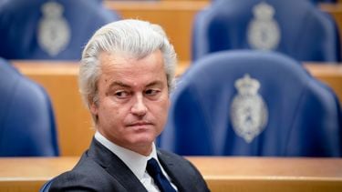 Kritiek op Wilders om foto van bebloede Merkel