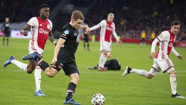 AZ brengt spanning terug in titelrace tegen Ajax