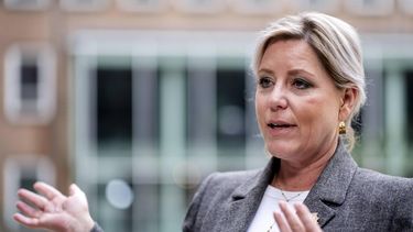 DEN HAAG - Rianne Letschert, minister van Onderwijs, Cultuur en Wetenschap, komt aan voor de ministerraad op het ministerie van Algemene Zaken. SEM VAN DER WAL / ANP